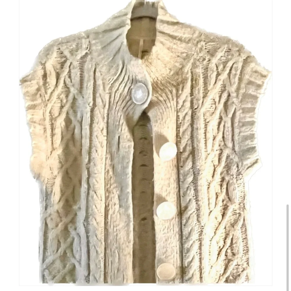 Vintage Free People Chunky Cable Knit Laine Wool Blend Shell Button Down Sweater